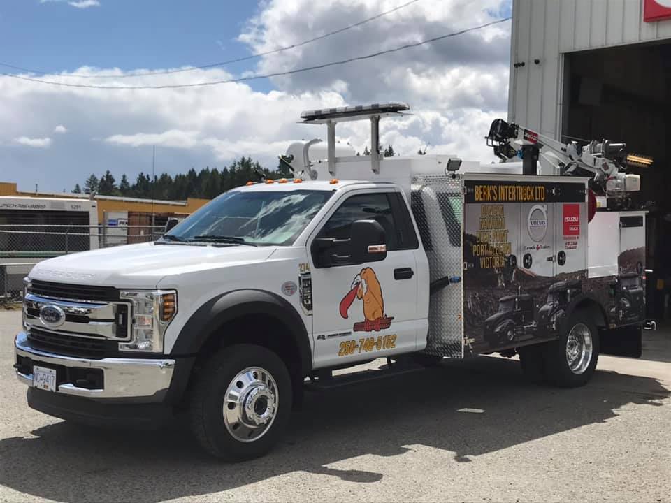 Crane truck