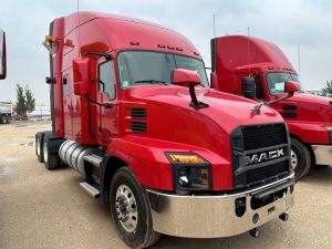 1998 Mack CH613